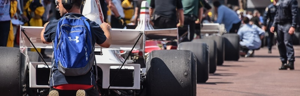 Historic Formula 1 cars line up